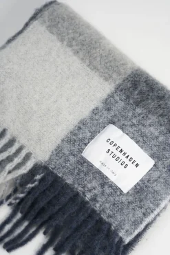 COPENHAGEN STUDIOS Cph Shawl 4 Wool Mix- Sjaals